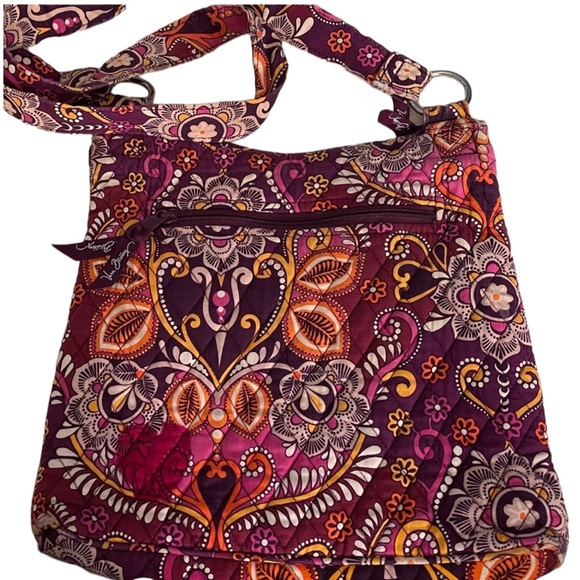 Vera Bradley Handbags - Vera Bradley Handbag.    02BL/BL